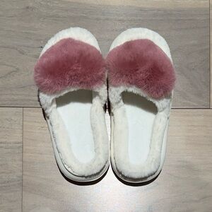 Fluffy Pink and White Women's Slippers